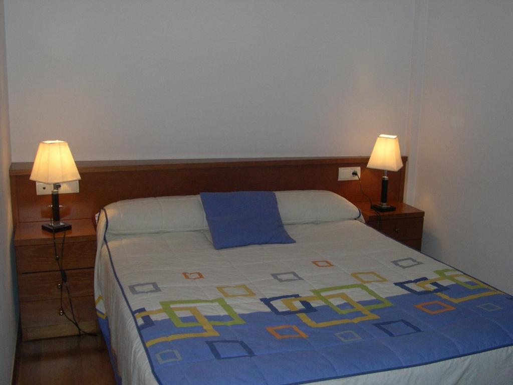 Apartamentos Estop Sahun Bilik gambar
