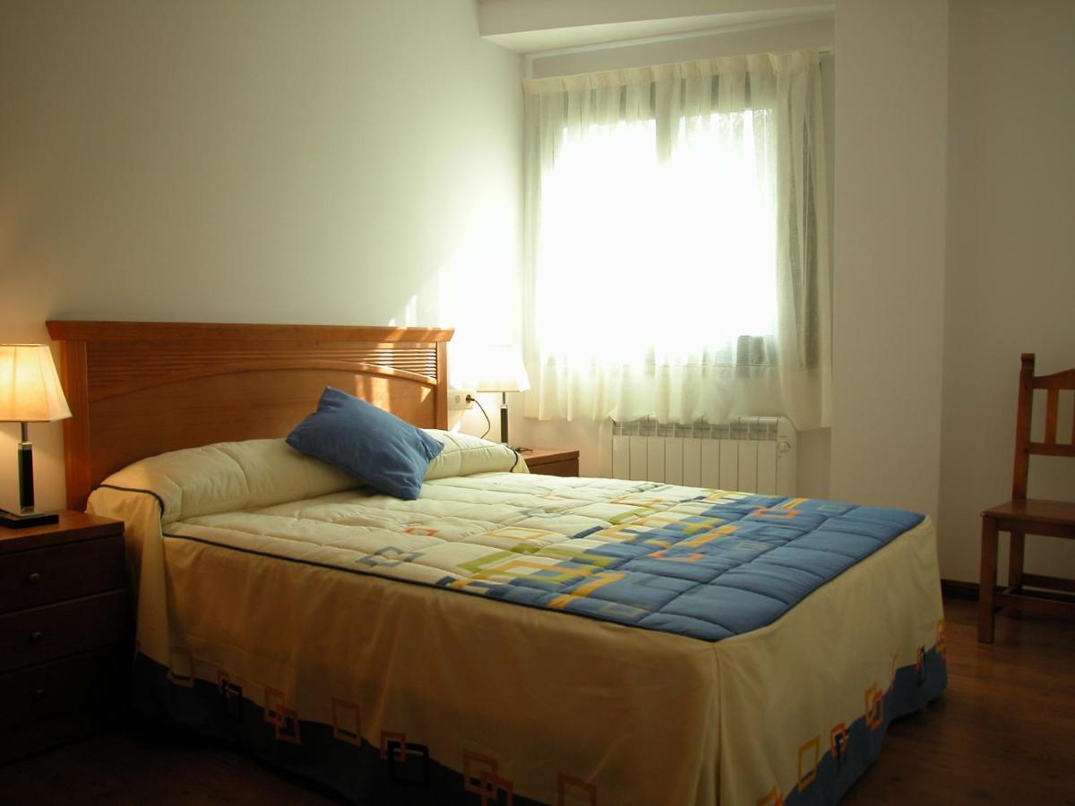 Apartamentos Estop Sahun Bilik gambar